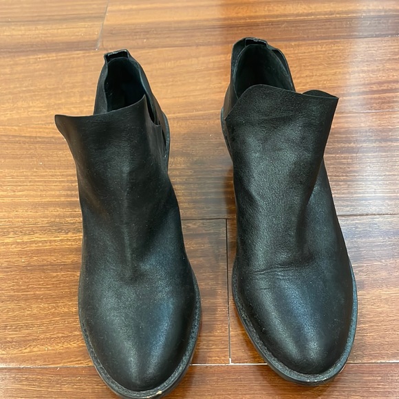 Kelsi Dagger Kelsie Dagger Brooklyn Booties - Picture 2 of 4